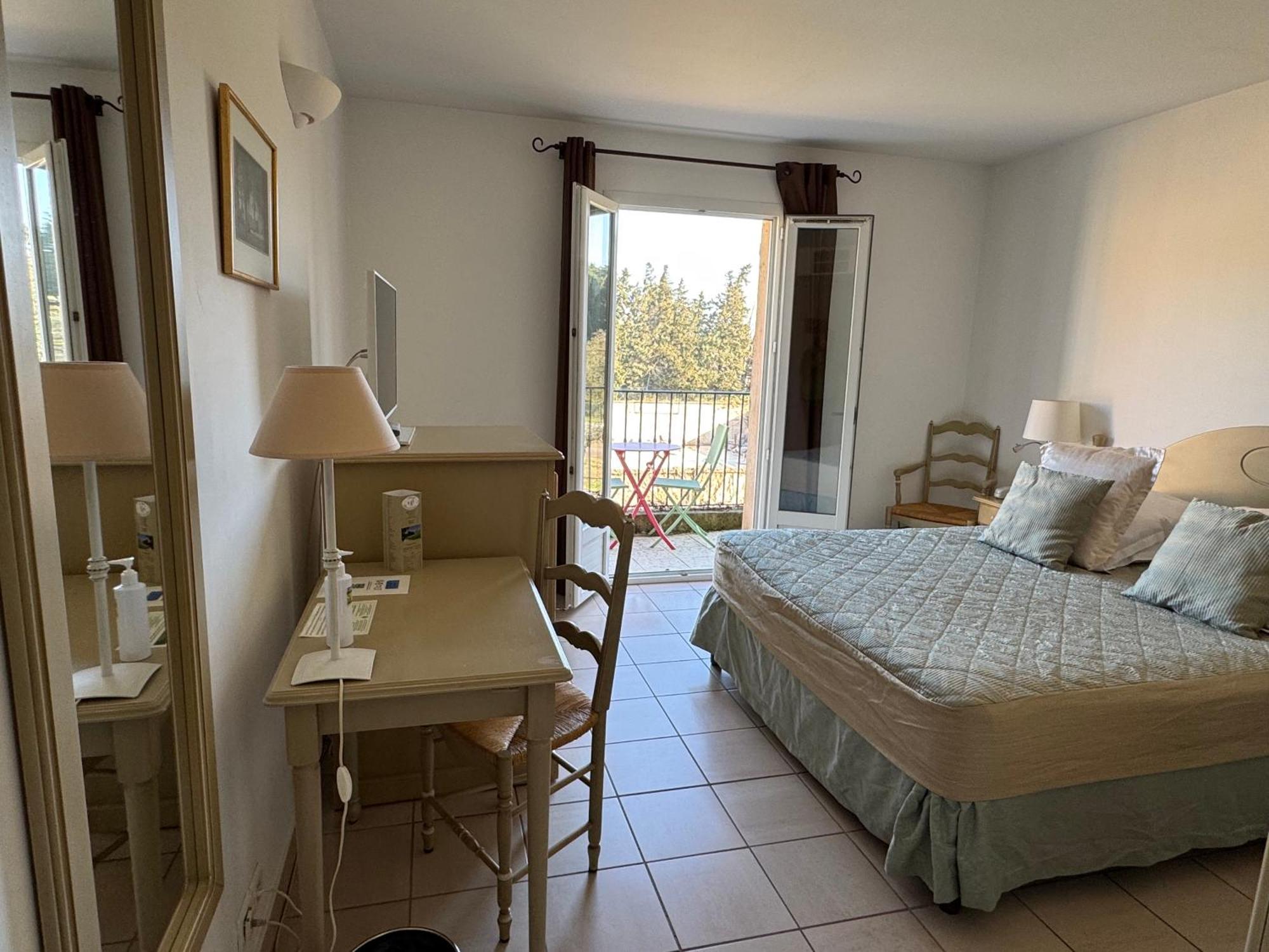 Hotel Terriciae Aux Portes De Maussane Les Alpilles Luaran gambar